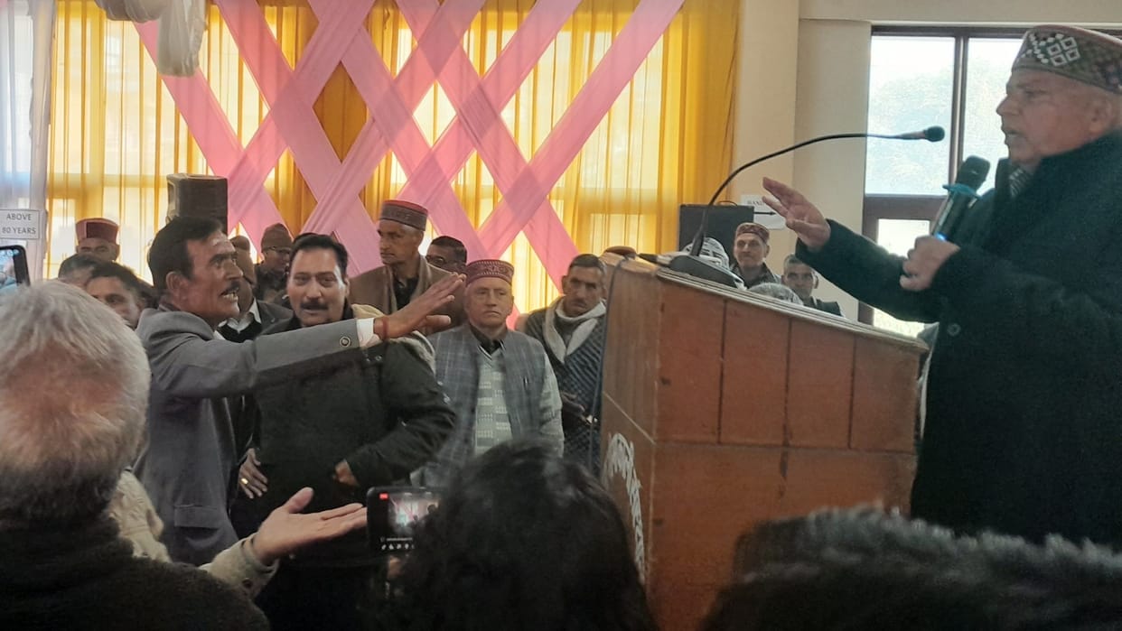 Rukus in Electricity board pensioners meeting in mandi himachal pradesh