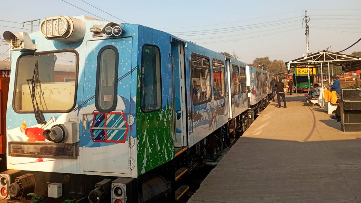 kalka shimla railway train set trial success self-propelled hydraulic multiple unit