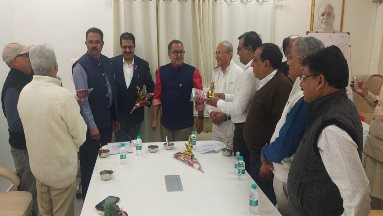 Sirohi News Inspection of blood bank by Rotary members of California-Ahmedabad