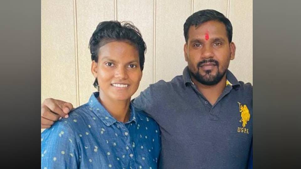 Indian women cricket team all rounder Deepti Sharma brother Sumit had left his job to take her to top