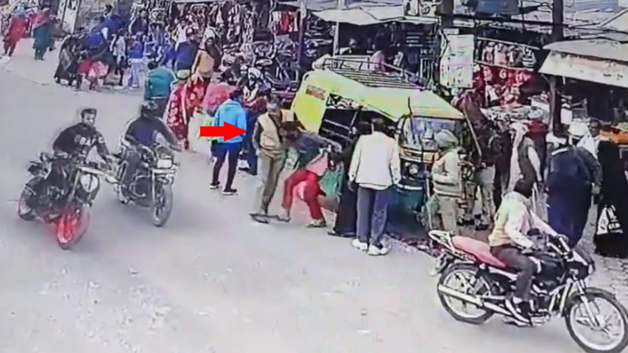 Muzaffarnagar: Inspector pulled tempo driver for indecency, incident captured in CCTV
