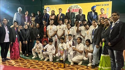 काशी में ऑल इंडिया कराते चैंपियनशिप: सीनियर वर्ग में मामा यूपी और जूनियर वर्ग यूनिक एकेडमी ने जीती ट्रॉफी All India Karate Championship in Varanasi Mama UP in senior category and Unique Academy in junior category won