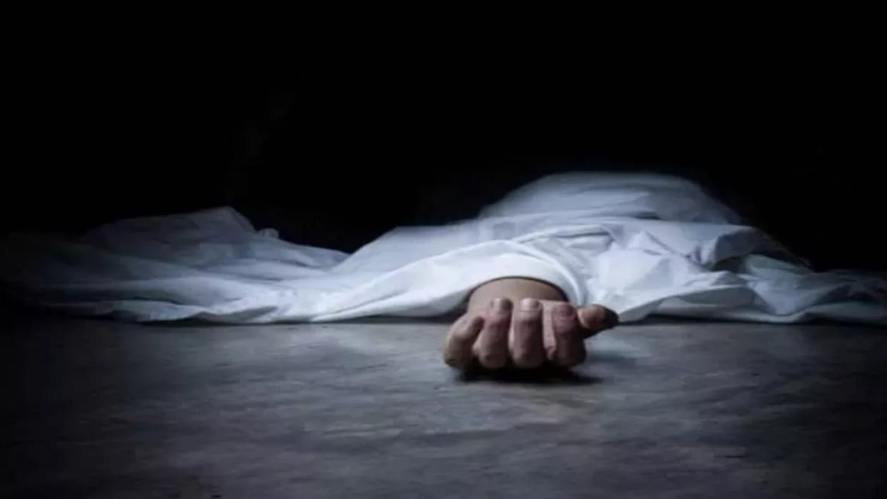 16 year old girl dies after falling into a well in sirohi