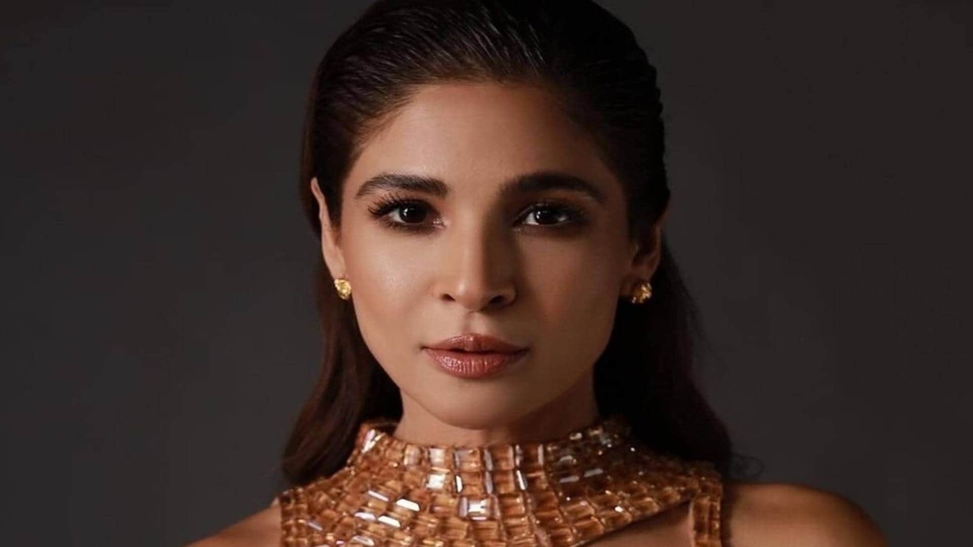 Ayesha Omar does not feel safe in Pakistan actress statement goes viral see netizens reaction