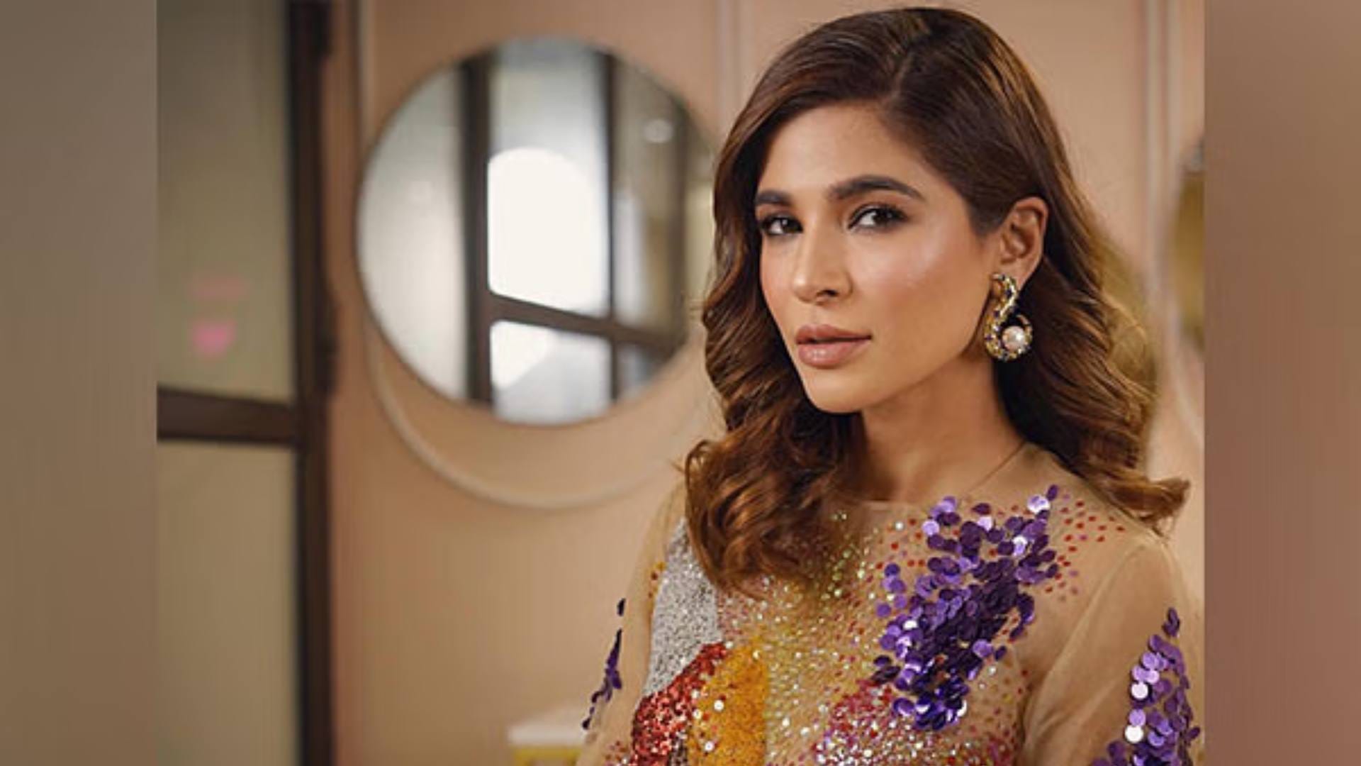 Ayesha Omar does not feel safe in Pakistan actress statement goes viral see netizens reaction