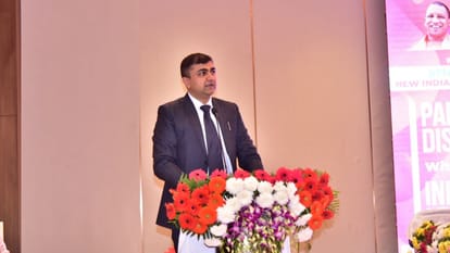 Industrialists and ministers talk over business friendly atmosphere in Uttar Pradesh.
