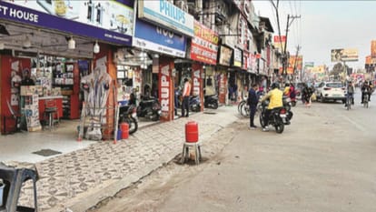 residents of city surprised along with the traffic jams disappears from Golghar Railway Station