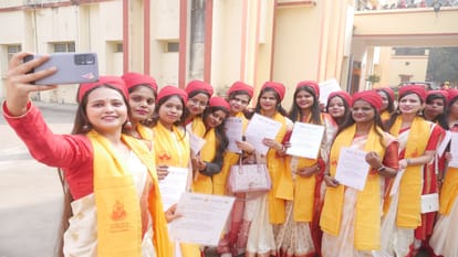 BHU Convocation 2023: Degree to 3319 students, gold medal to 31; The intelligent ones told the mantra of succe