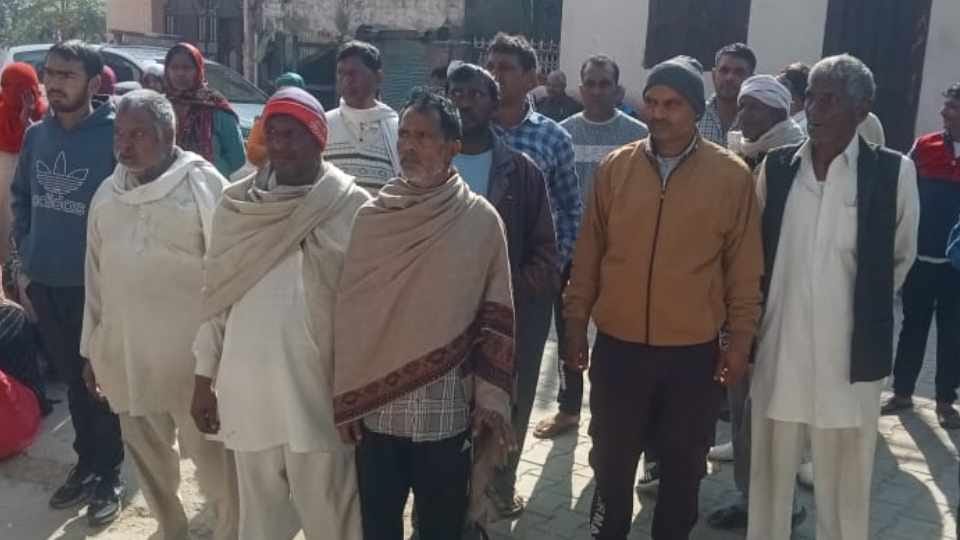 villagers locked school in Village Juan of Sonipat