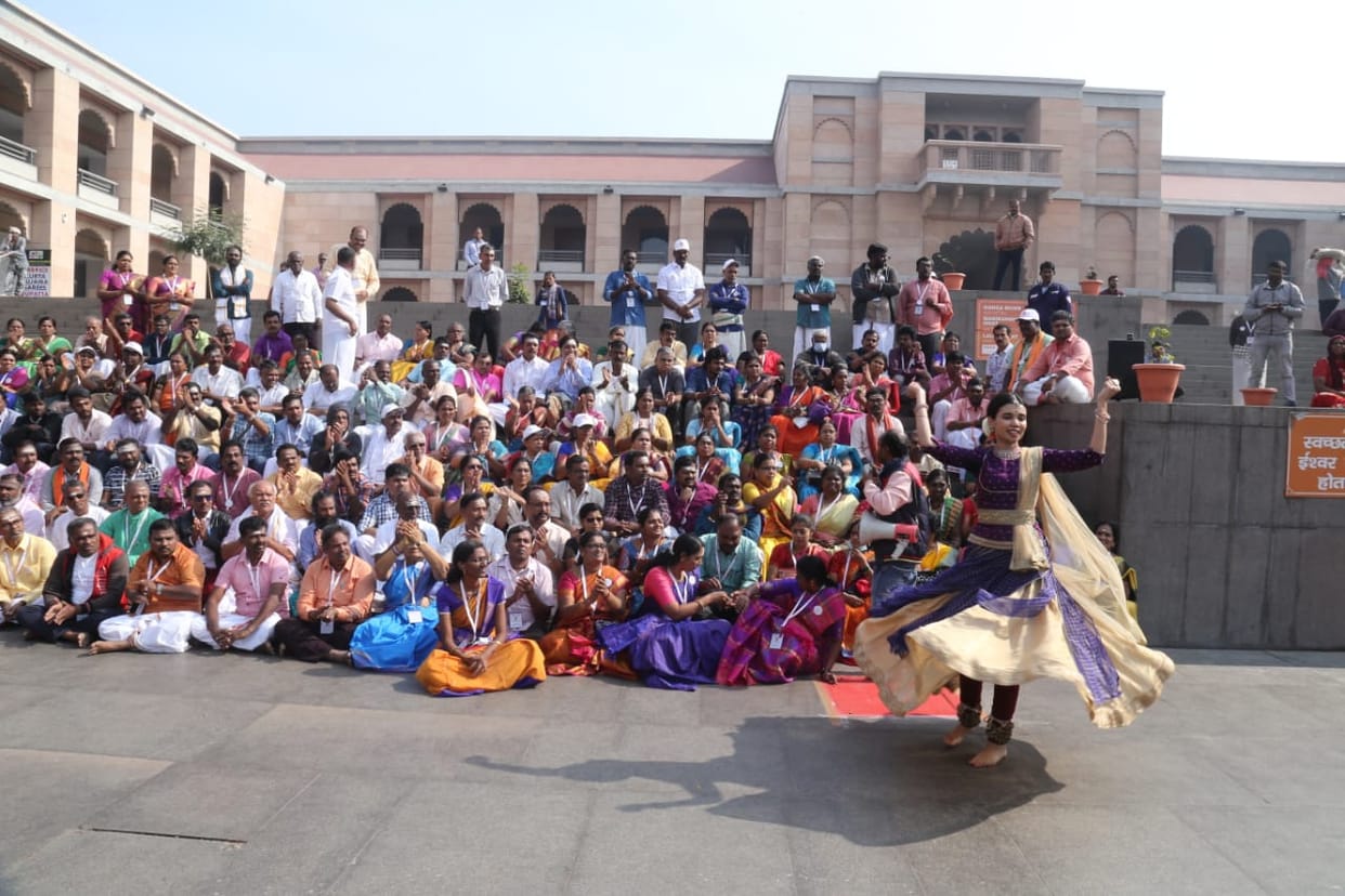 Kashi Tamil Sangamam 2.0 Second team 'Yamuna' reaches varanasi from Rameshwar