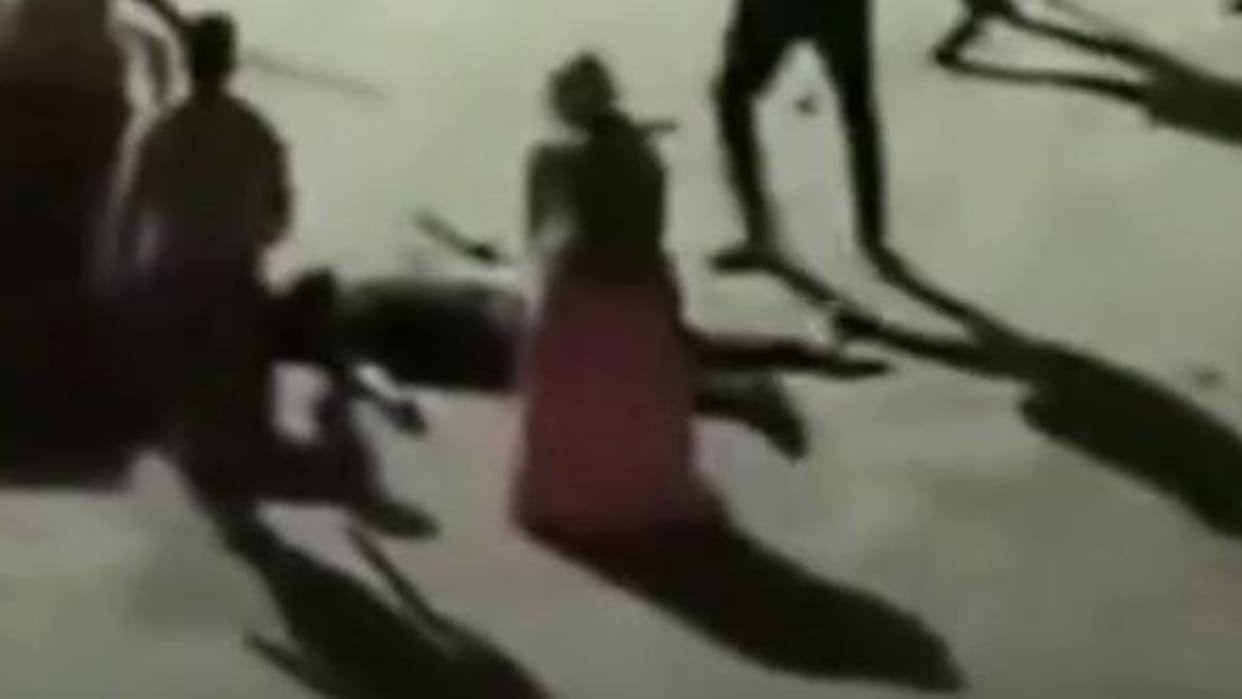 Ujjain Crime Due to old rivalry not only man but also woman attacked with sticks and pipes