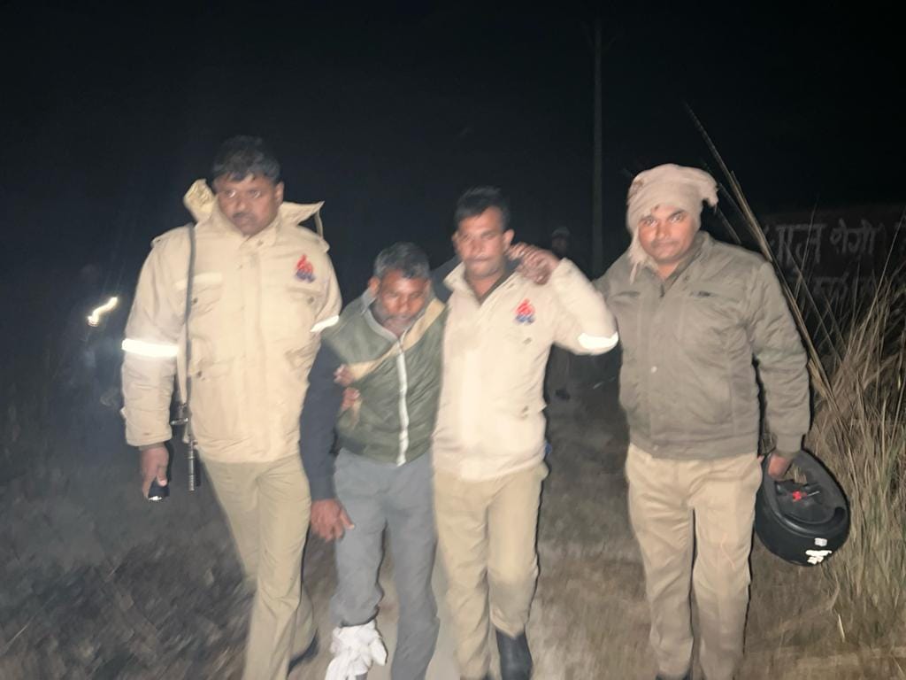 Five miscreants arrested in police encounter, two shot in the leg; Cash recovered along with stolen jewelery