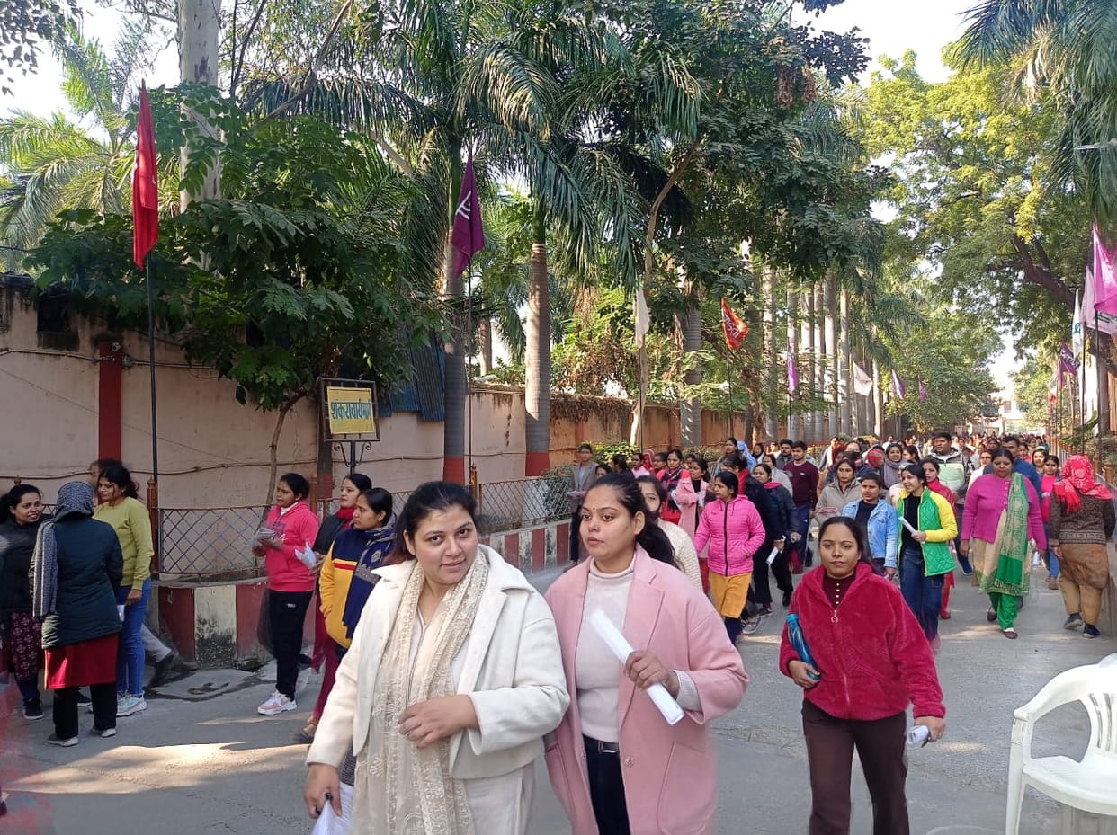 Meerut: UPPSC exam held at 34 centers today, city continues to struggle with traffic jams