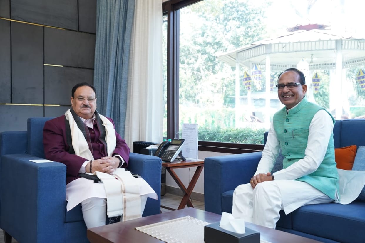 MP Politics: Former CM Shivraj reached Delhi for the first time after the election results, met JP Nadda.