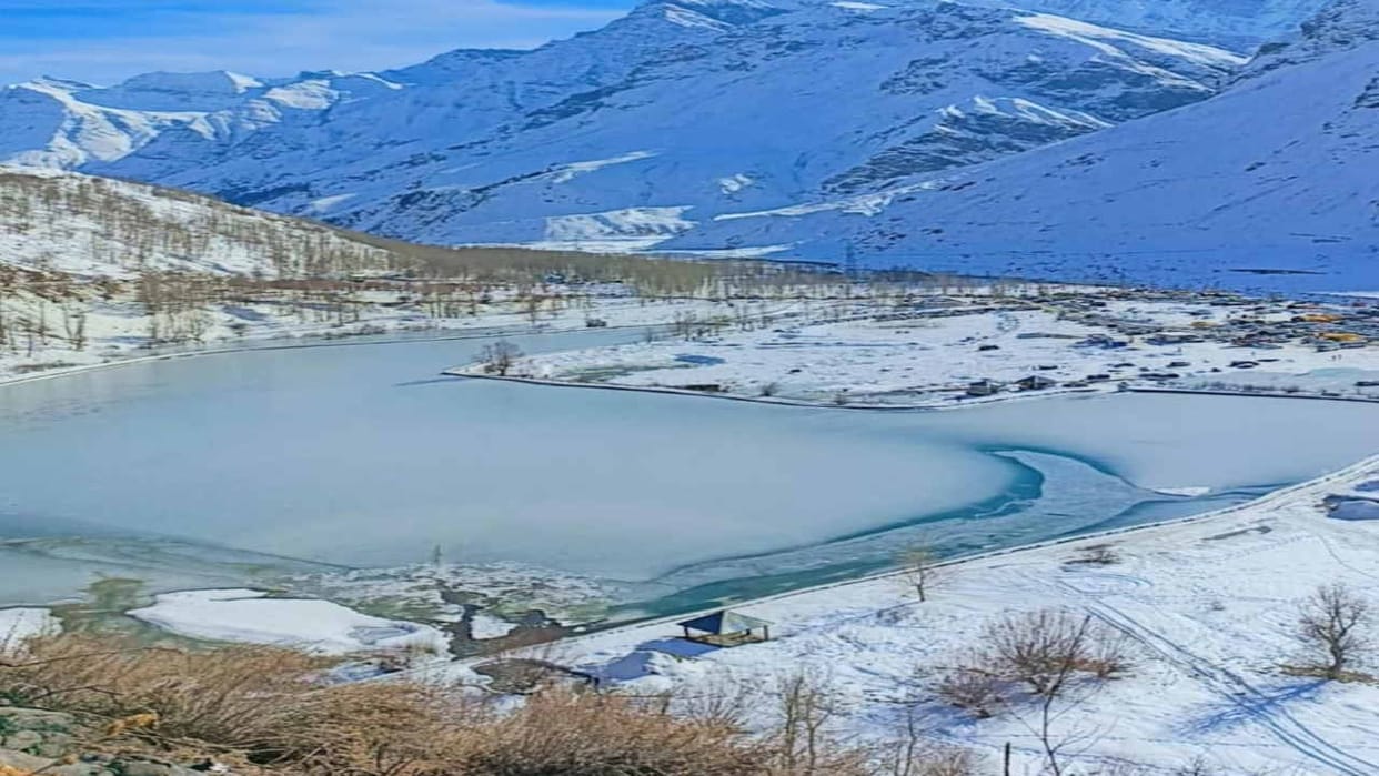 Tourists will not be able to go above the frozen lake in Sissu, two police personnel deployed for security