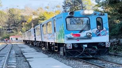 ट्रेन (सांकेतिक तस्वीर)