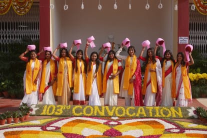 BHU Convocation 2023: 3319 विद्यार्थियों को उपाधि, 31 को गोल्ड मेडल; मेधावियों ने बताया सफलता का मंत्र BHU Convocation 2023: Degree to 3319 students, gold medal to 31; The intelligent ones told the mantra of succe