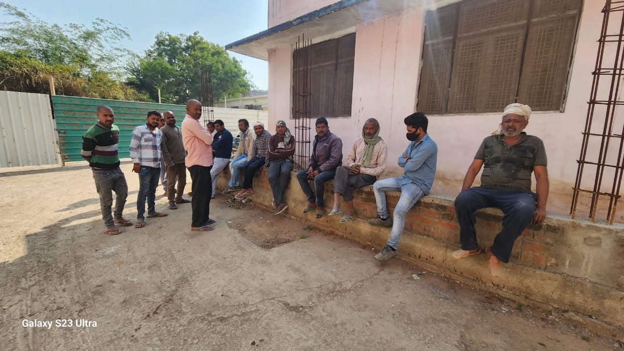 Youth commits suicide by hanging in Chhatarpur