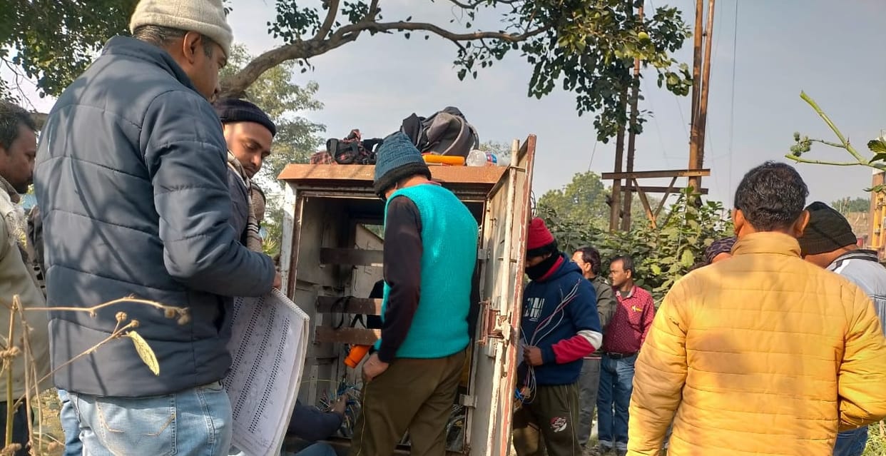 Bihar: Thieves stole signal cable on Samastipur railway section; Railway passengers, train late, railway team