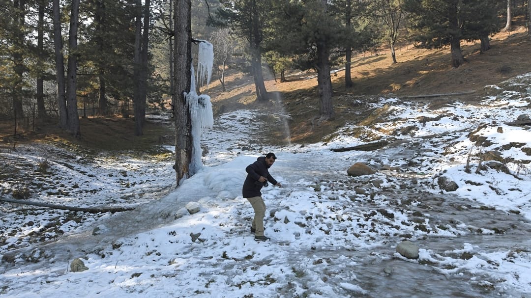 Weather Update: fog in Jammu and Srinagar mercury rises in January after 14 years snowfall in Bandipora