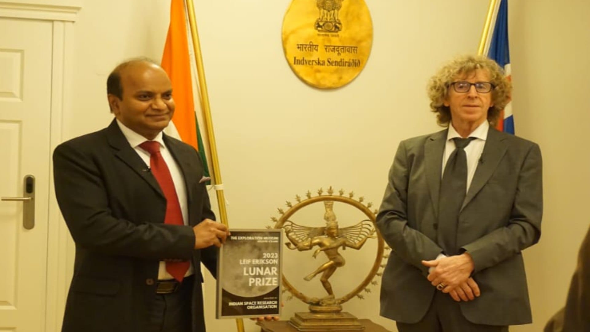 ISRO awarded the prestigious Leif Erikson Lunar Prize, India's mastery in space appreciated