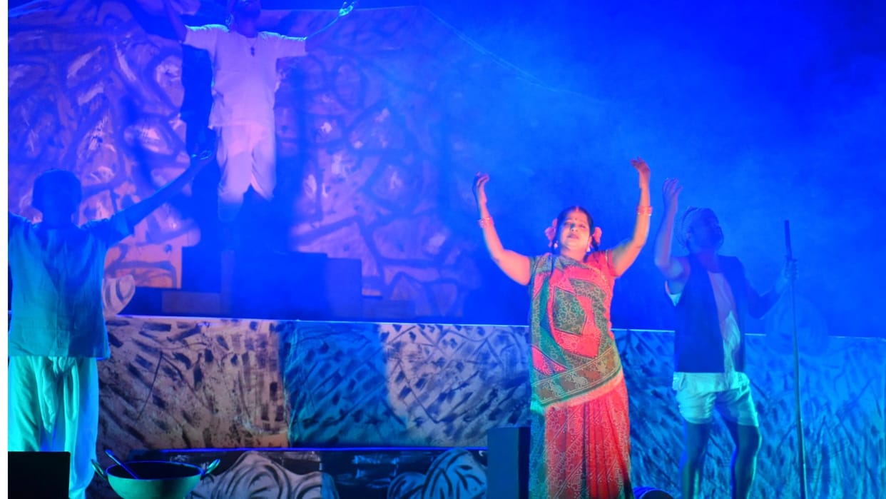 The story of Dashrath Manjhi's struggles came alive on stage