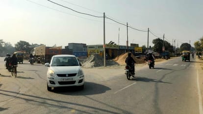 Encroachment free roads keep getting filled like this hence now Golghar will be decorated