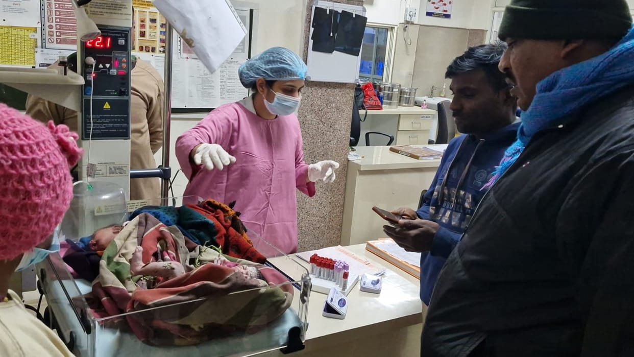 Cruel mother threw newborn baby on the bank of pond in Damoh