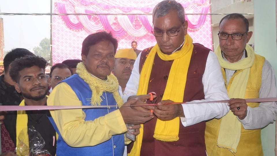 Rajbhar said: Akhilesh is afraid of CBI and ED, takes refuge in Yogi-Modi with bouquets at night
