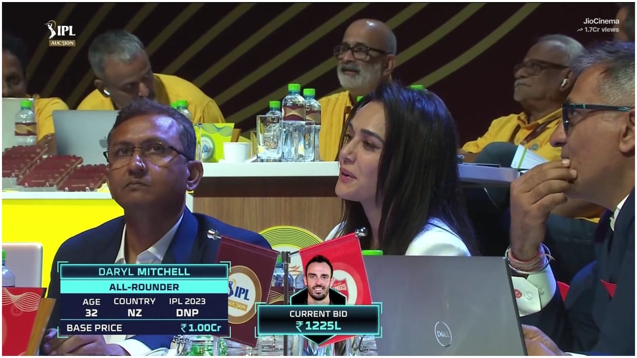 Preity zinta amazed with chennai super kings owner move to buy daryl mitchell after bidding reached 12 crore