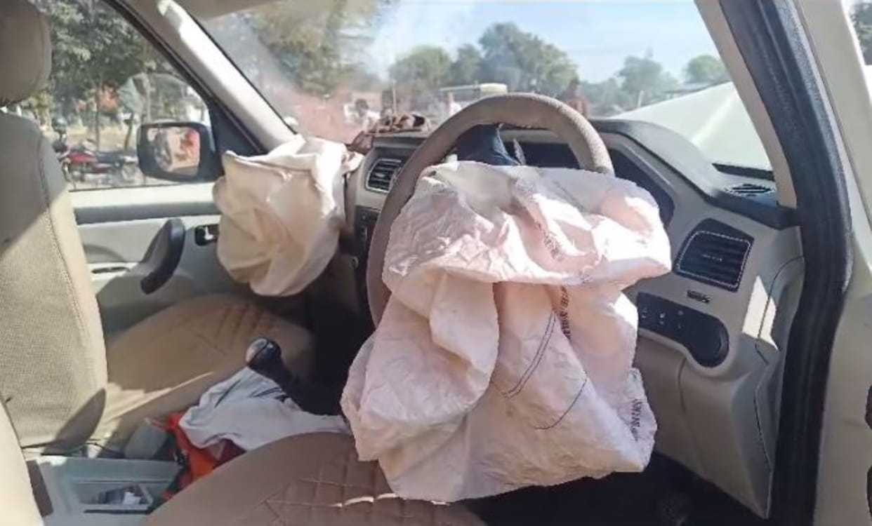 Vehicles collide: 2 vehicles traveling in the CM's convoy collided with each other, 3 workers injured