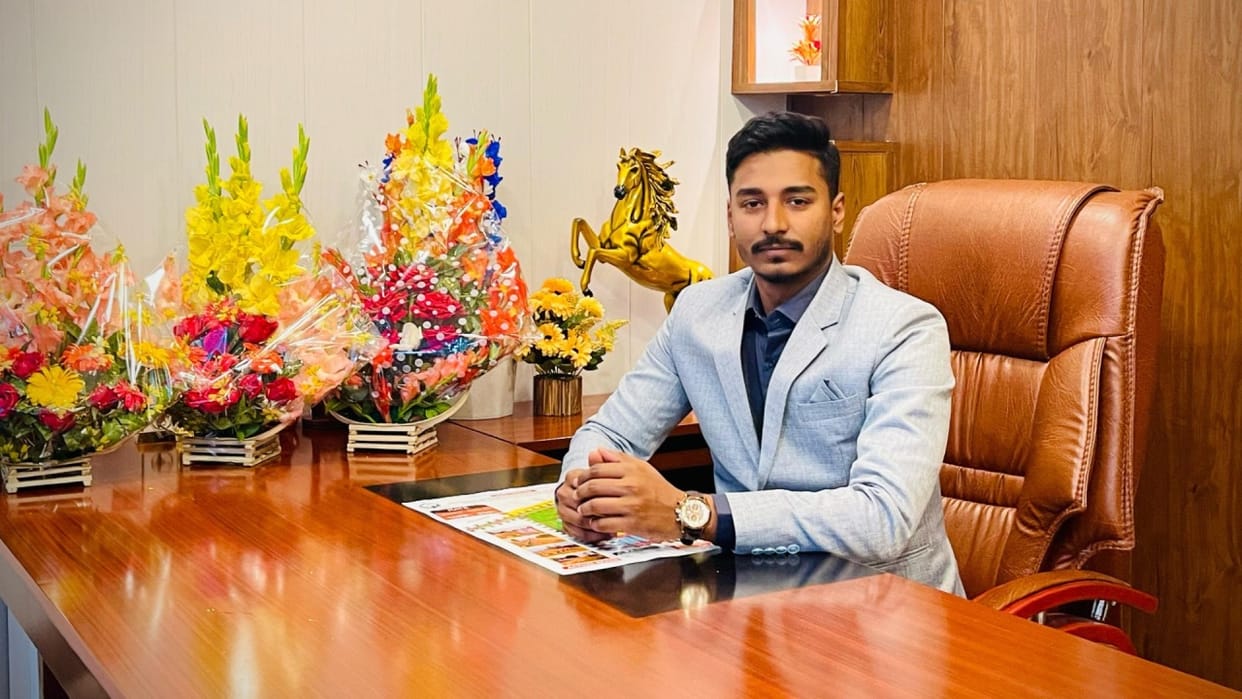 Shantanu Singh: Young entrepreneur from Ghazipur turns dreams into reality, does this business