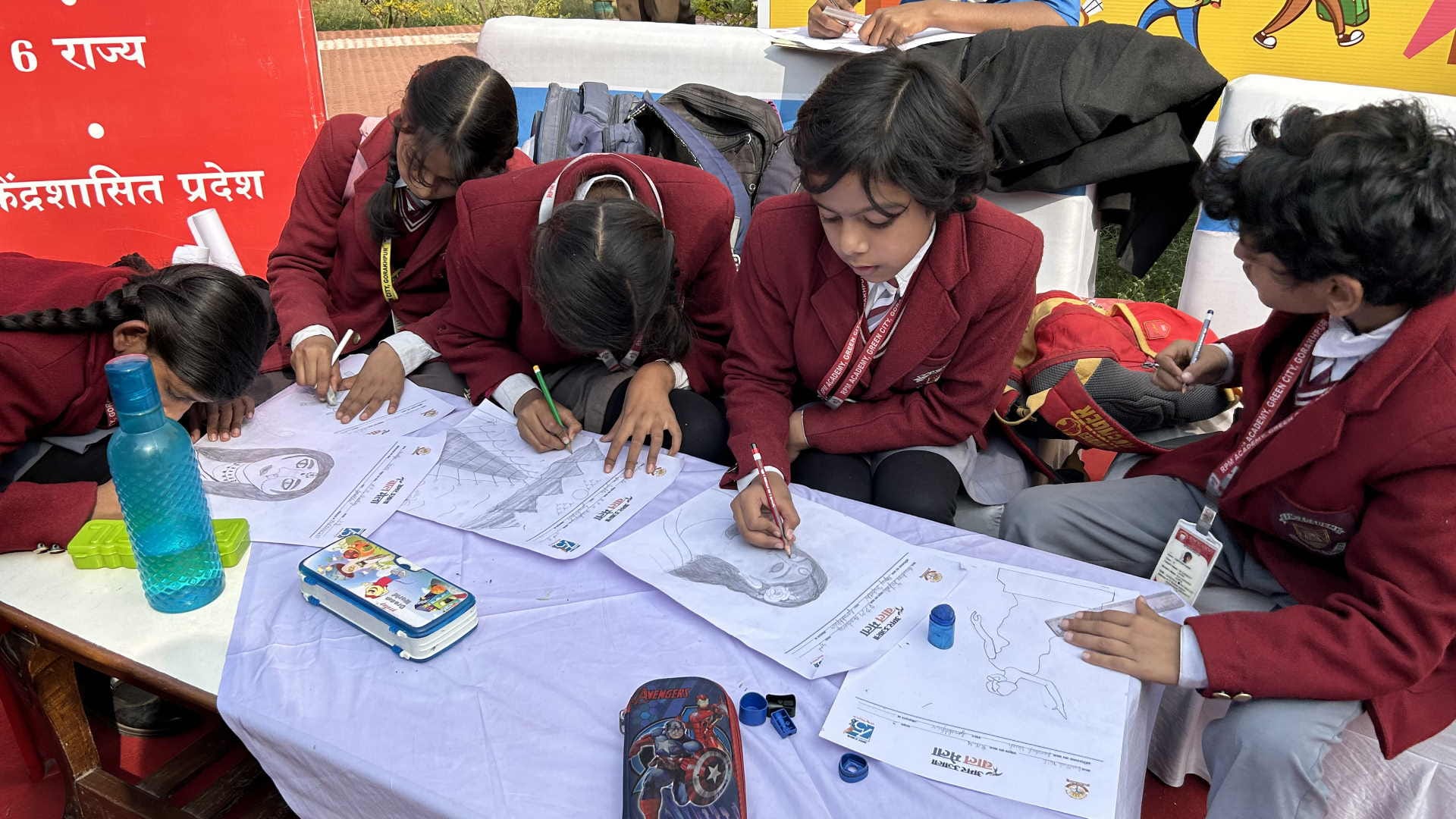 Amar Ujala Bal Umang MP ravi kishan listened to songs of children