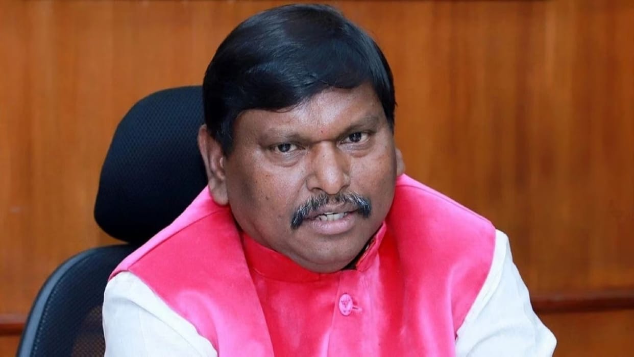 Central Govt to train tribal students in semiconductor technology: Arjun Munda