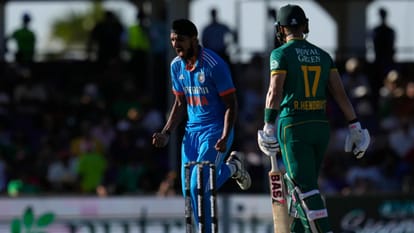 IND vs SA: Arshdeep Singh 4 wickets in last ODI of year 2023 for India, joins Brett Lee club, Munaf Patel stat