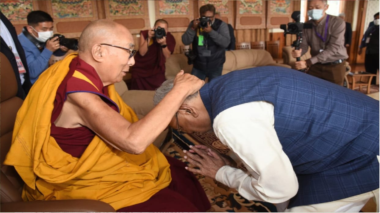 Nitish Kumar reached Bodh Gaya, took blessings from Dalai Lama; Brass door inaugurated in Mahabodhi temple