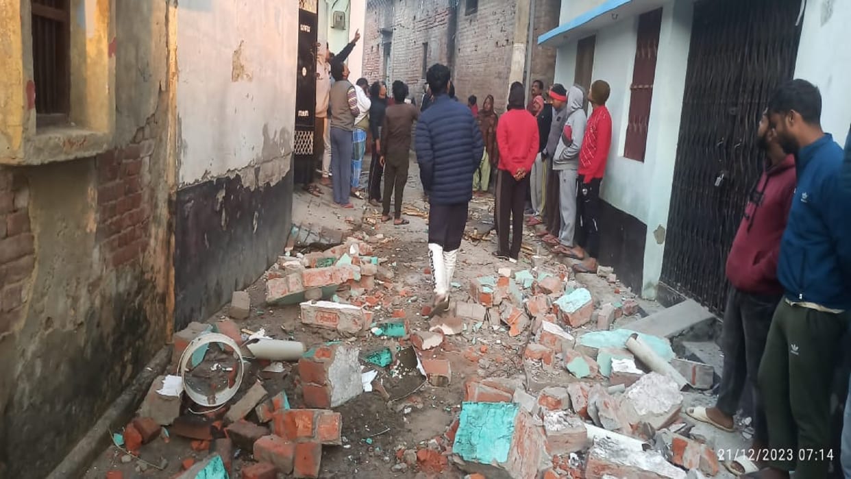 Blast in a house in Deoria of uttar pradesh