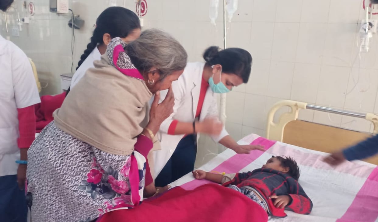 woman gave poison to three children and then drank it herself, the woman died and children were in critical co
