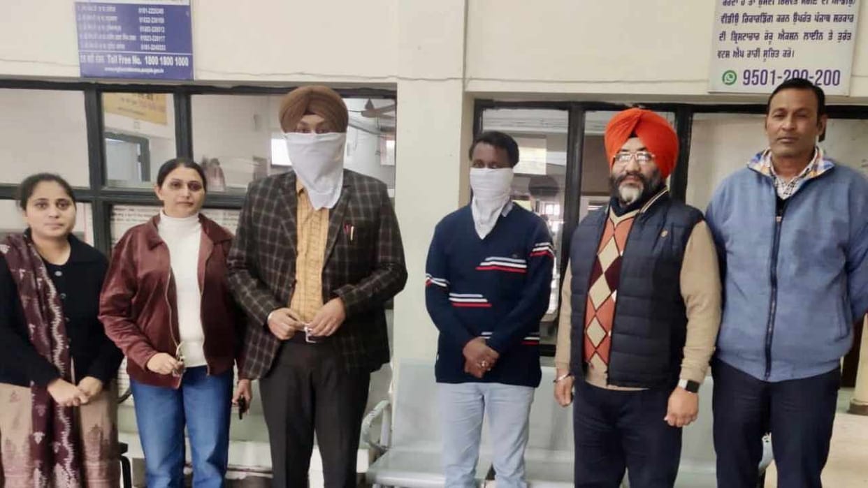 SDO and fitter helper arrested for demanding bribe in Kapurthala