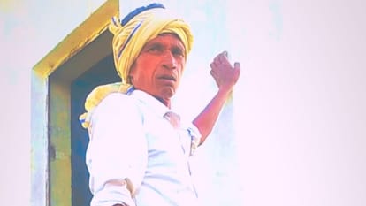 Farmer dead body found hanging from a tree in Budaun
