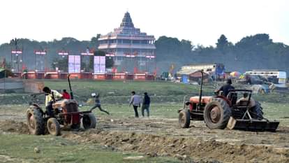 माघ मेला 2024 : माघ मेले की चल रही तैयारी।