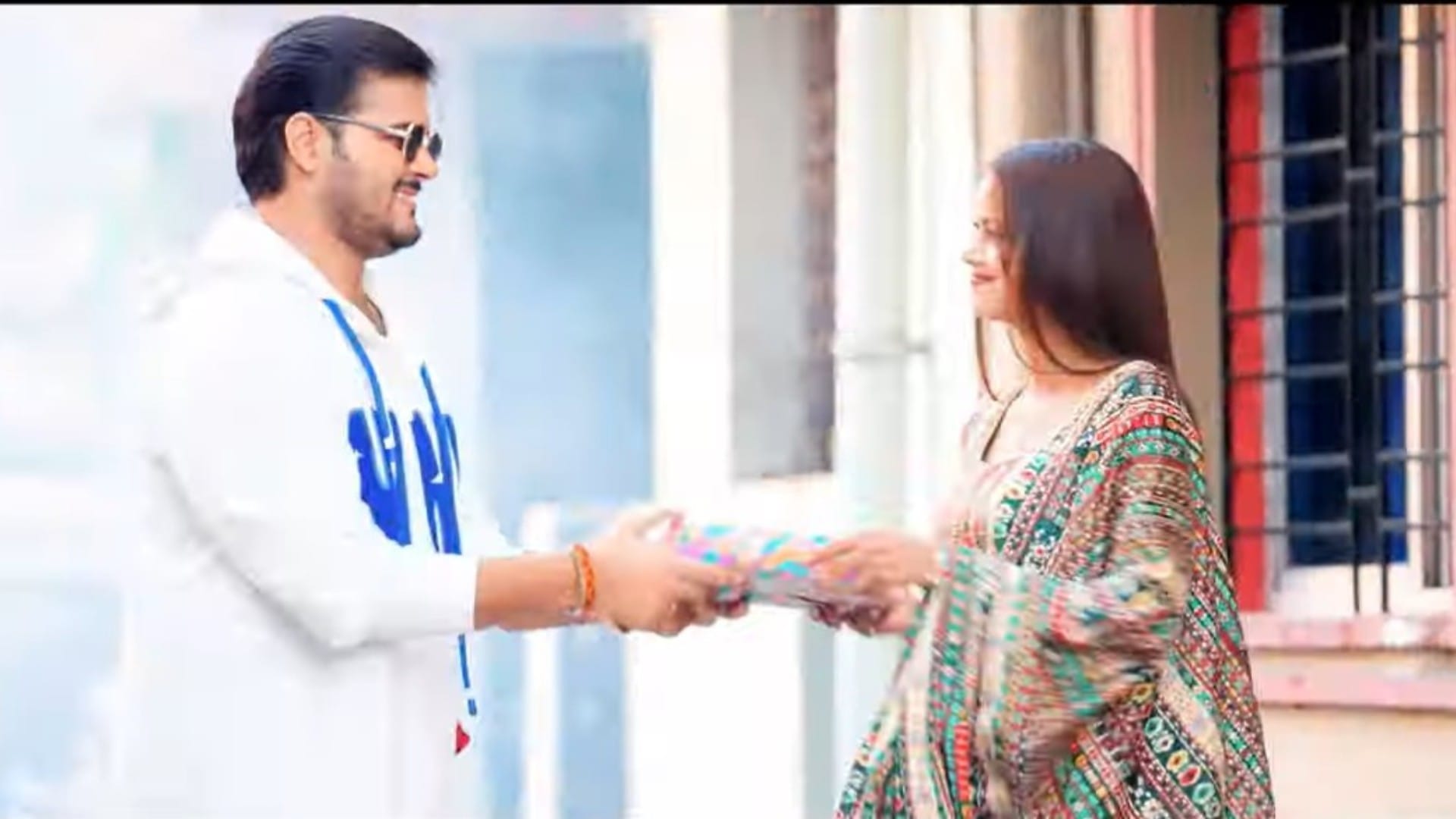 Arvind Akela Kallu New Year Gift For Fans New Song Mile Aawa Naya Saal Pa Released Details Inside