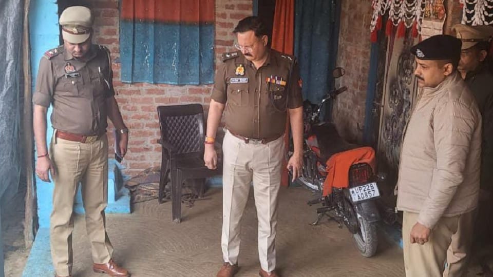 UP: Elder brother along with his friends killed younger one, there was dispute regarding house
