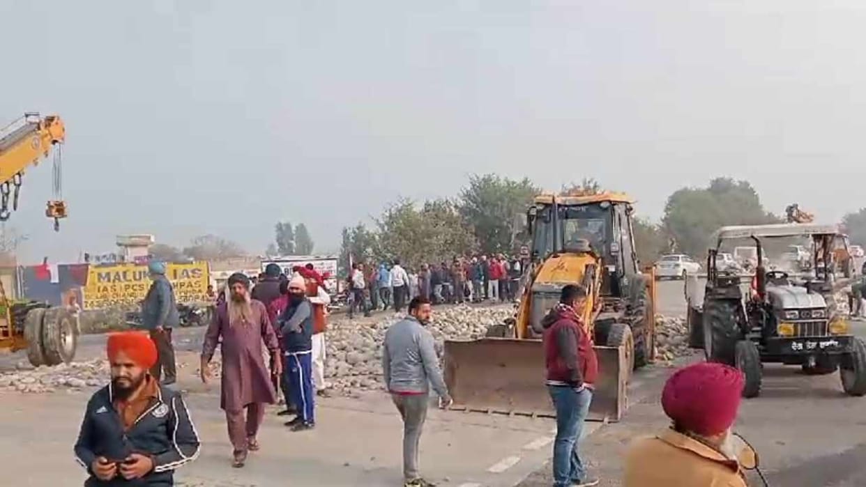 Four people died after truck overturned on car in Moga