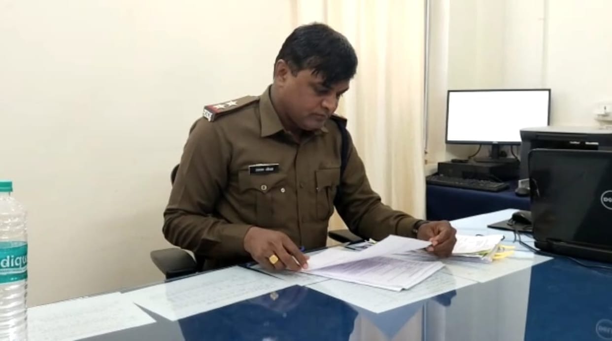 IT raid in Mandsaur, Complaint of benami property in the name of SI Samrath Sinam's father