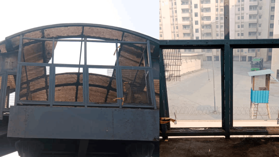 teenager fell to death due to lack of railing on foot over bridge in Harsh Vihar