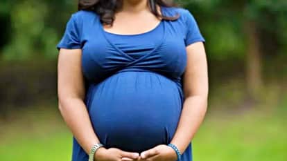 Balaghat Woman becomes pregnant after sterilization High Court orders medical test for abortion