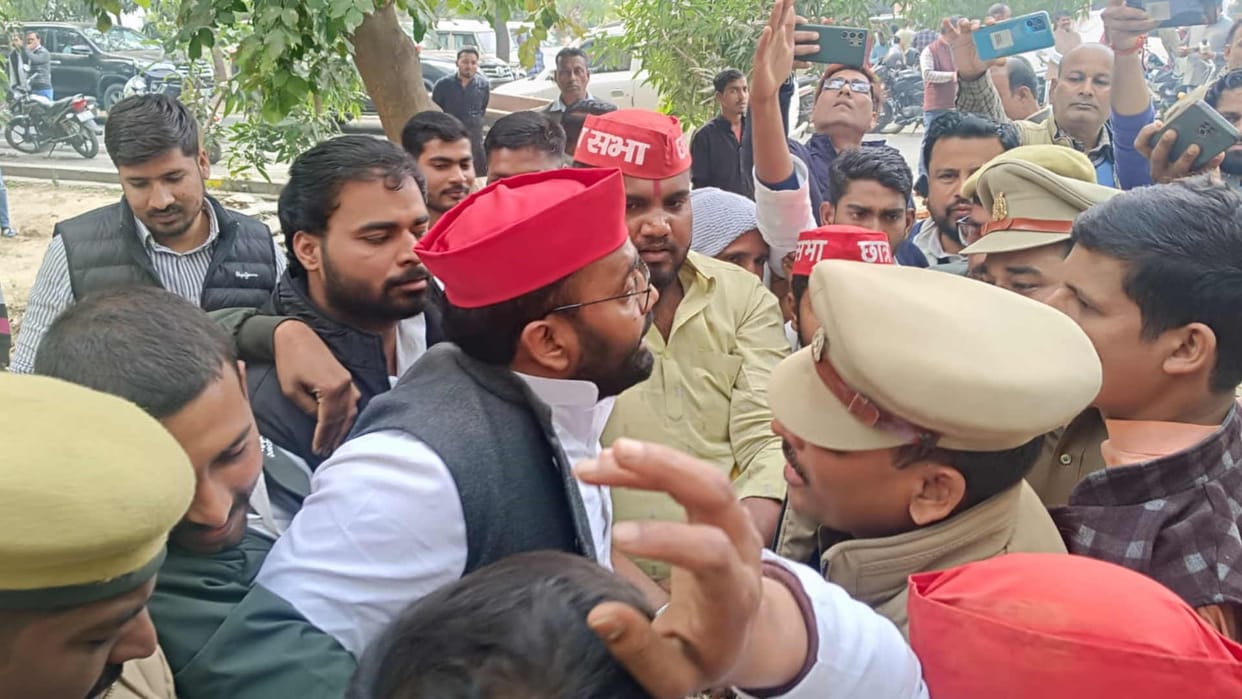 Protest against suspension of MP Clash with police over burning PM effigy