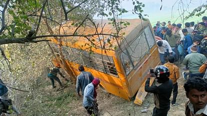 School bus overturned while overtaking dumper