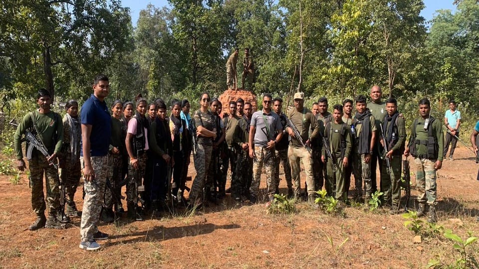 30 फीट नक्सली स्मारक ध्वस्त